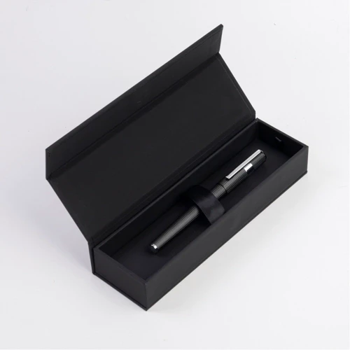 Ручка-роллер Hugo Boss Gear Pinstripe Black/Chrome (HSV2855A): Производитель Hugo Boss
