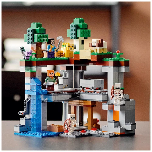 LEGO Minecraft Первое приключение (21169) фото 7