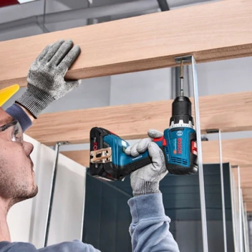Акумуляторний безщітковий дриль-шуруповерт Bosch GSR 18V-65 +L-BOXX (06019N3201): Харчування от аккумулятора