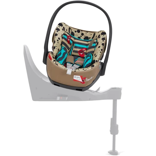 Автокрісло Cybex Cloud T i-Size by Karolina Kurkova One Love (523000315): Внутрішні ремені 3-x точечные