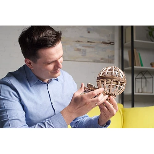 Механічний 3D пазл UGEARS "Глобус" (70128): Вид мистецтво, майстерність, етніка, фентезі