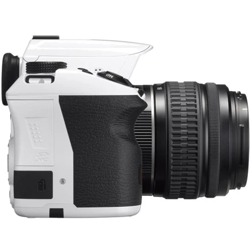 Pentax K-30 Kit (DA 18-55mm) WR White: Підтримка карт пам'яті SD (SDHC, SDXC)