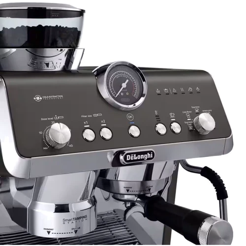 Кофеварка DeLonghi EC 9555 BK: Давление, бар 19