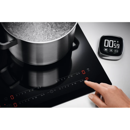 Варочная поверхность электрическая Electrolux EIV 6340 X: Количество конфорок 4