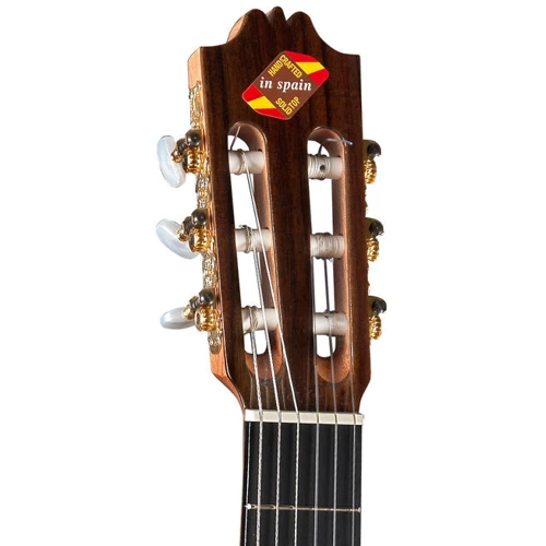 Класична гітара ADMIRA Virtuoso EC: Форма корпусу Дредноут
