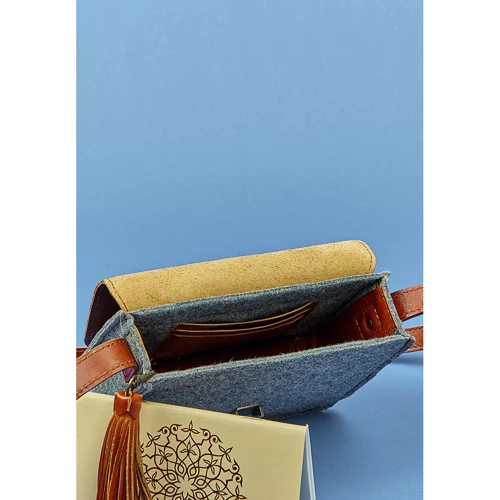 Женская сумка-сэтчел BlankNote коричневая (BN-BAG-3-felt-k): Фактура Матовая, Тканая, Гладкая