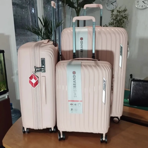Чемодан Swissbrand Narberth (M) Light Pink (SWB_LHNAR008M): Страна производитель Китай