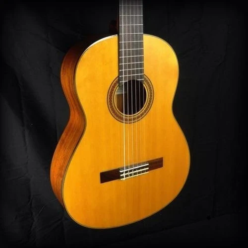 Класична гітара YAMAHA CG162S