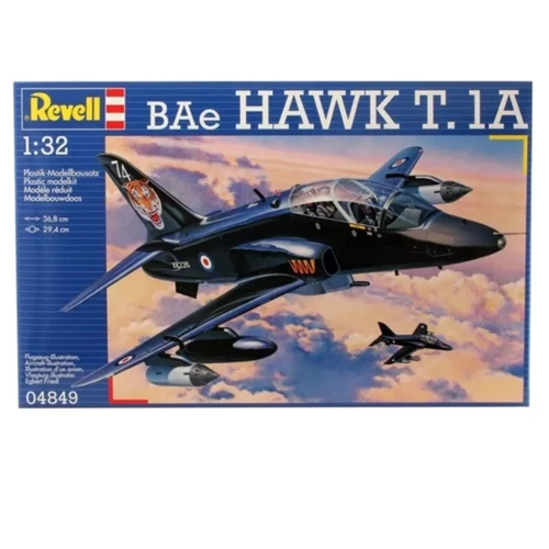 Учебно-боевой Revell самолет BAe Hawk T.1