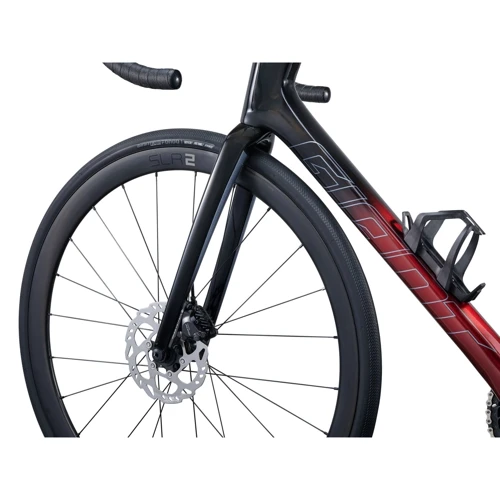 Велосипед Giant Defy Advanced Pro 2 карбон/Sangria L (1031007107): Матеріал рами Карбон