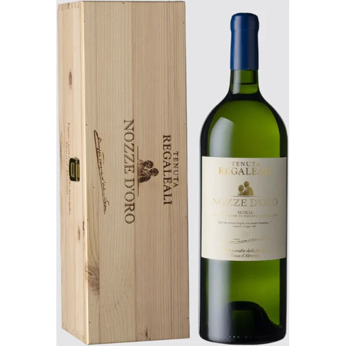 Вино Nozze D’Oro Sicilia DOC (wooden box) белое сухое 13.5 % 0.75 л (WHS8001666759020)