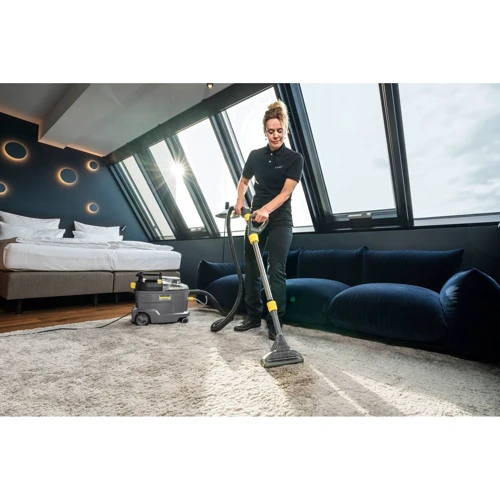 Пылесос Karcher Puzzi 8/1 Adv (1.100-241.0)