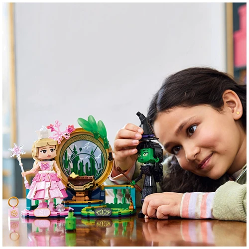Конструктор LEGO Wicked Фигурки Эльфабы и Глинды (75682) фото 7