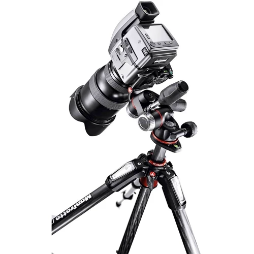 Manfrotto 055 Carbon Fiber 3-section Tripod: Вес 2.1 кг