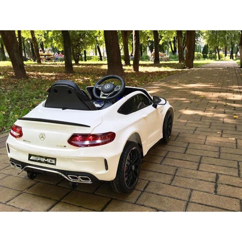 Електромобіль Kidsauto Mercedes-Benz C63 S AMG білий (QY1588white): Рекомендований вік від 1 року до 4 років