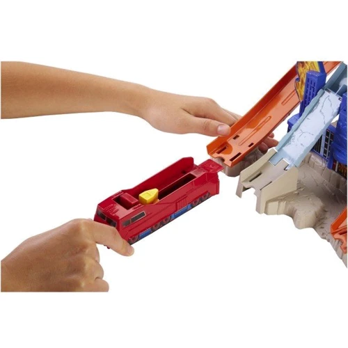 Трек Hot Wheels Атака Карзилли (CDR06): Колір разноцветный