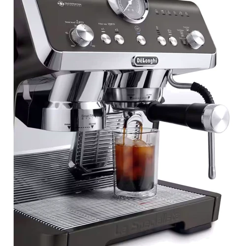 Кофеварка DeLonghi EC 9555 BK: Объем резервуара для воды, л 2