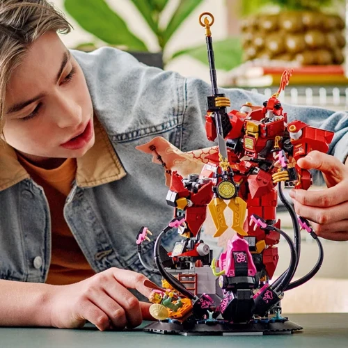 Конструктор LEGO Ninjago Боевой робот огненного рыцаря (71846)
