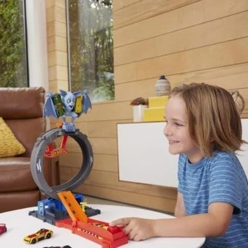 Игровой набор Hot Wheels Невероятная атака летучей мыши (HTN78)