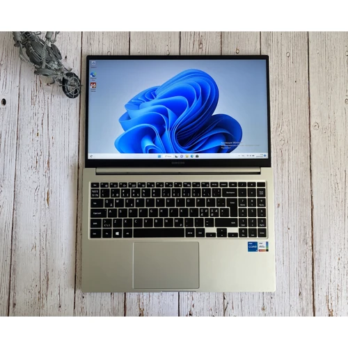 Ноутбук Samsung NP750XDA-KD3SE Stylus Approved (А) фото 14