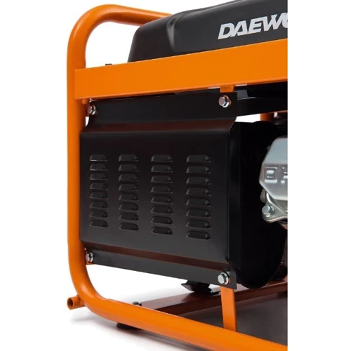 Бензиновый генератор DAEWOO GDA 3500DFE: Объем двигателя 208 куб см
