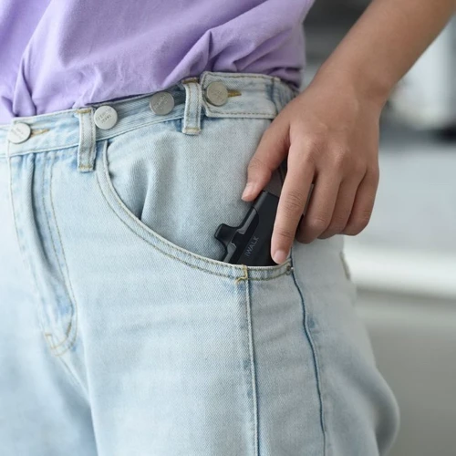 Внешний аккумулятор iWALK Power Bank Link Me 4 4500mAh Lightning Black (DBL4500L): Встроенный кабель Apple Lightning