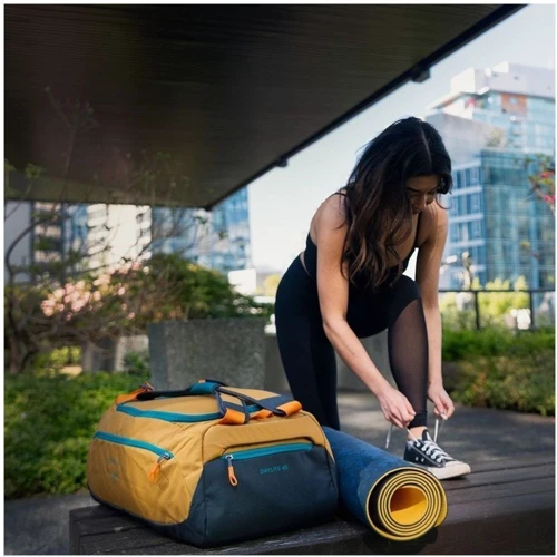 Сумка рюкзак Osprey Daylite Duffel 45 tumbleweed yellow/tunnel vision O/S желтый/бирюзовый (009.3790) фото 8