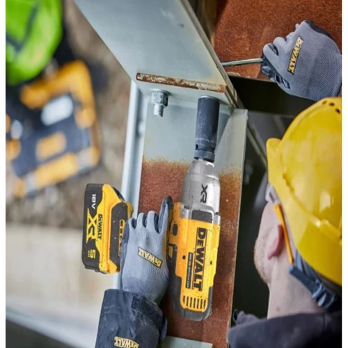 Гайковерт DeWALT DCF900NT (без АКБ та ЗУ): Питание от аккумулятора