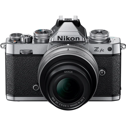 Nikon Z fc kit (16-50mm)VR (VOA090K002) UA: Размер матрицы 23.5x15.6 мм