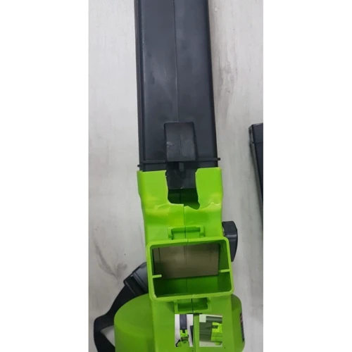Ручной садовый пылесос Grunhelm VB-28 (Воздуходувки)(78737481)(Stylus Approved): Причина уценки Повреждено крепление под трубу