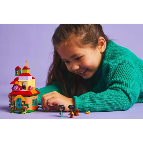 Конструктор LEGO Disney Мінідім Енканто 186 деталей (43261) фото 6