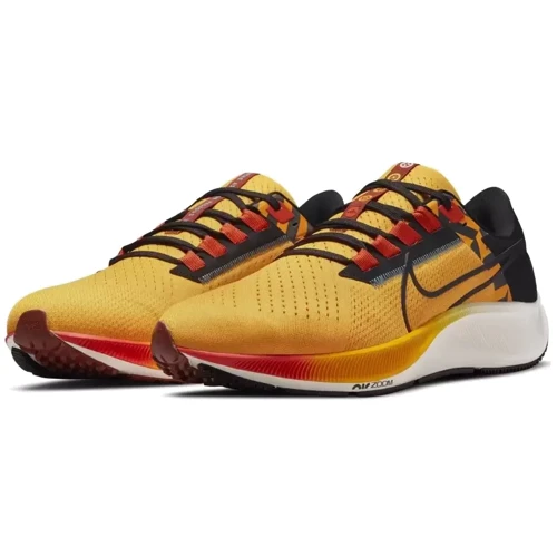 Кроссовки для бега Nike Running Air Zoom Pegasus 38 (DO2423-739) 43 (10) желтые текстиль всесезон: Вид Кроссовки