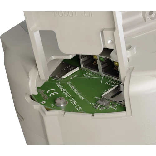 Точка доступу Wi-Fi Mikrotik SXT LTE6 kit (SXTR&FG621-EA): Антена 1 внутренняя