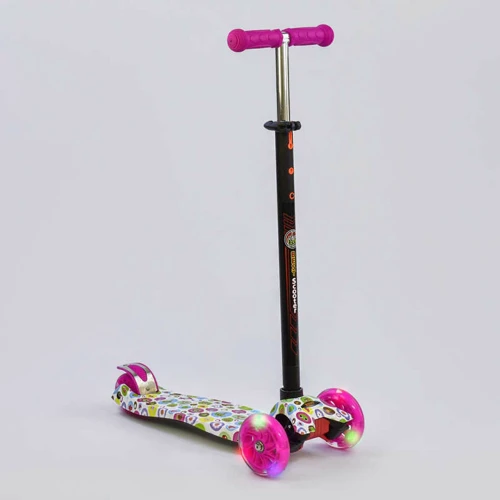 Самокат детский пластмассовый с алюминиевой трубкой руля + 4 колеса Pink/White (74466)