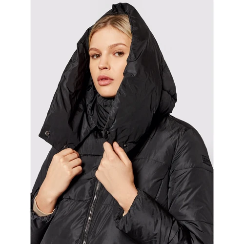 Куртка CMP Woman Coat Zip Hood 31K2846-U901 46 (38) черная зимняя с капюшоном: Тип застежки На молнии