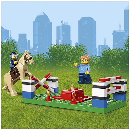 LEGO City Тренировки в полицейской академии (60372): Количество деталей, шт. 823
