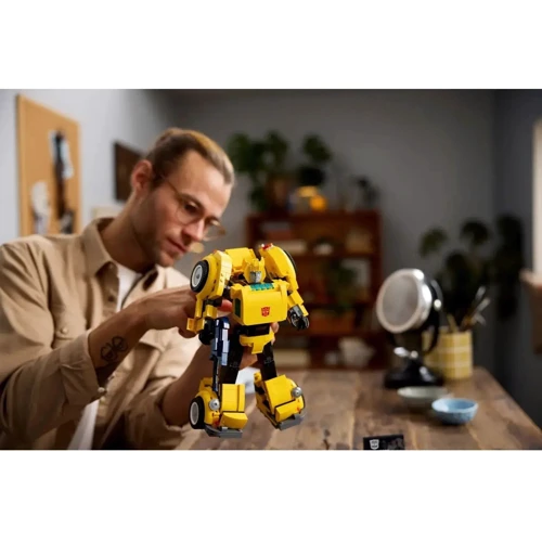 Конструктор LEGO Icons Трансформеры. Бамблби 950 деталей (10338) фото 6