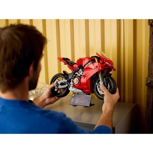 Конструктор LEGO Technic Мотоцикл Ducati Panigale V4 S 1603 деталі (42202) фото 11