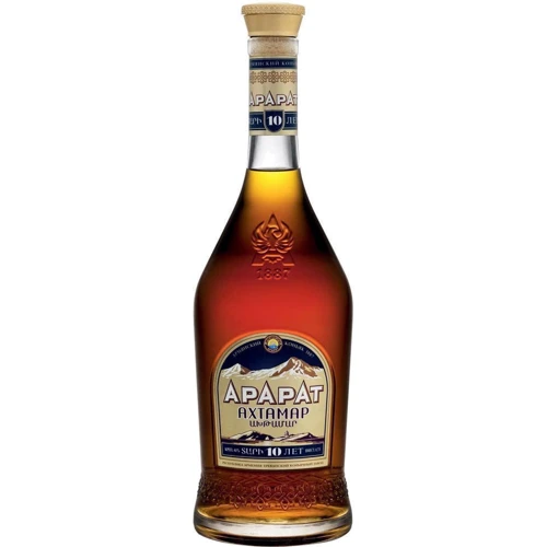 Набір: бренді Ararat Akhtamar 10 years old 0.7л, 40% gift box with 2 glasses: Об'єм, л 0.7