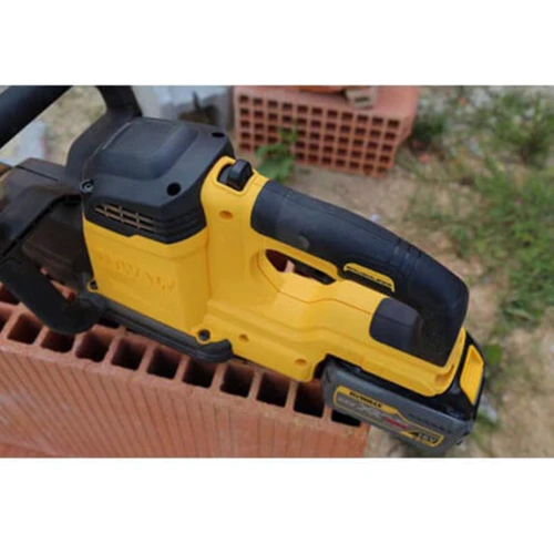 Пила DeWalt ALLIGATOR акумуляторна DCS398T2: Тип Аккумуляторная пила