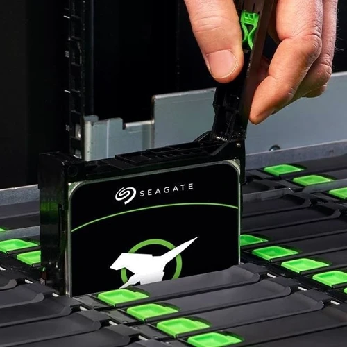 Внутренний жесткий диск Seagate Exos X24 16TB (ST16000NM007H): Тип подключения SATA 3