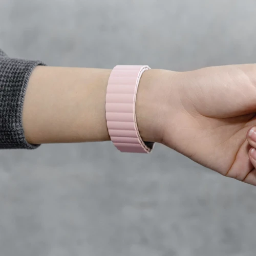 Аксесуар для Watch Switcheasy Skin Silicone Magnetic Watch Band Pink (MAW245078PK22) для Apple Watch 42/44/45/49mm фото 10