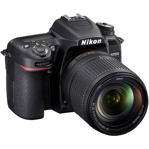 Nikon D7500 kit (18-140mm) VR: Размер матрицы, мм 23.5x15.6