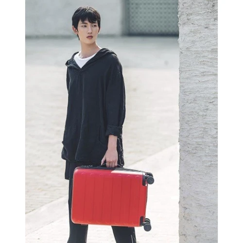 Чемодан Xiaomi RunMi Ninetygo Business Travel Luggage 24" M красный (6970055346726): Фактура Тиснение, Матовая