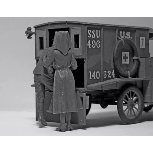 Санитарный автомобиль: Модель Т 1917г. с медицинским персоналом США, Ambulance with US Medical Personnel(ICM35662) фото 4