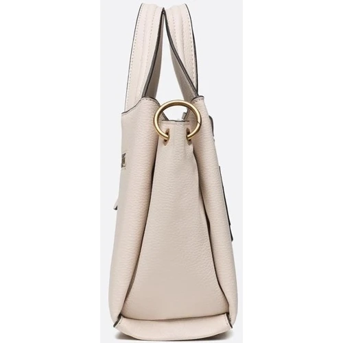 Женская сумка тоут GUESS ZED SMALL GIRLFRIEND CARRYALL молочная (HWVB8683220-STO): Тип ручки Со съемным ремнем, Плечевой ремень, С двумя ручками, Короткая ручка