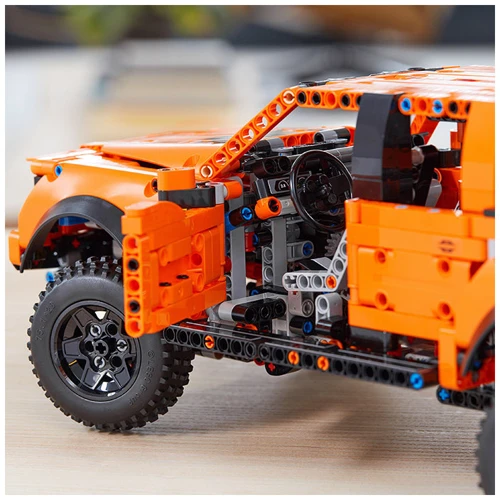 LEGO Technic Ford F-150 Raptor (42126) фото 4