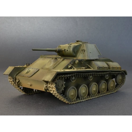 Збірна модель MiniArt Радянський легкий танк T-70M з екіпажем, спеціальна версія (MA35194)
