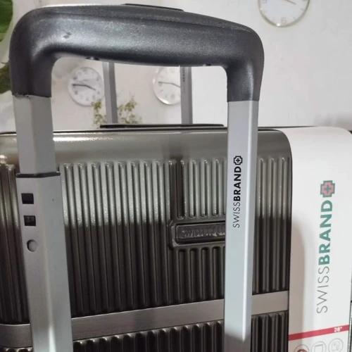 Валіза Swissbrand Hazel (L) Charcoal (SWB_LHHAZ174L): Матеріал Пластик
