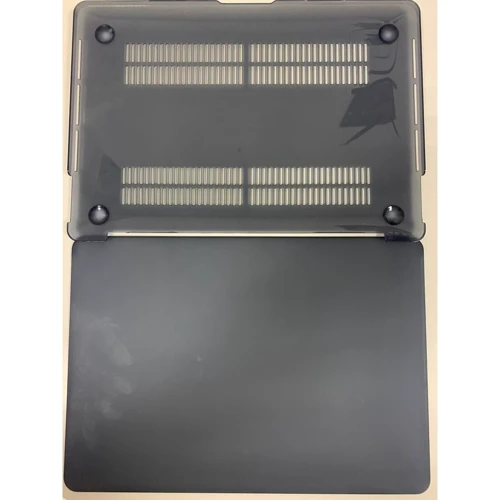 MyCase Soft Touch Matte Black for MacBook Pro 13" 2020 / Pro 13" 2020 M1 (Сумки / чехлы для MacBook)(78636706): Причина уценки Мелкие царапины на чехле